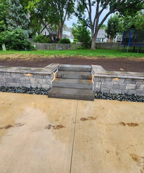 landscaper & hardscaper in Wyandotte County patio build